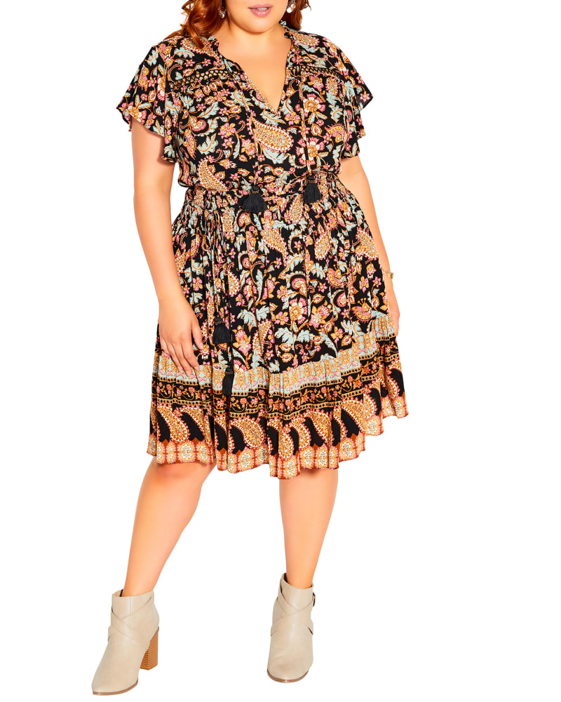 Plus size model wearing Seina Paisley Dreams Dress by Starling Reine | Dia&Co | dia_product_style_image_id:201474